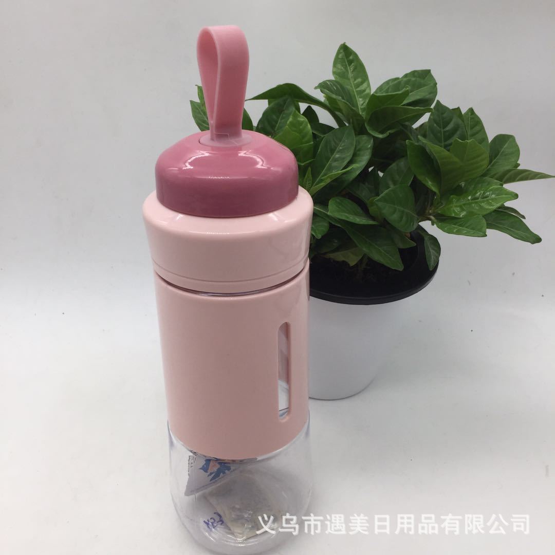 Moda taza de agua de plástico mujer entonces llevar pajita estudiante deportes al aire libre fitness kettle tazas fabricantes al por mayor Application Scenario