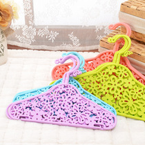 Modern simple plastic daily department store blue coat hanger origin goods
