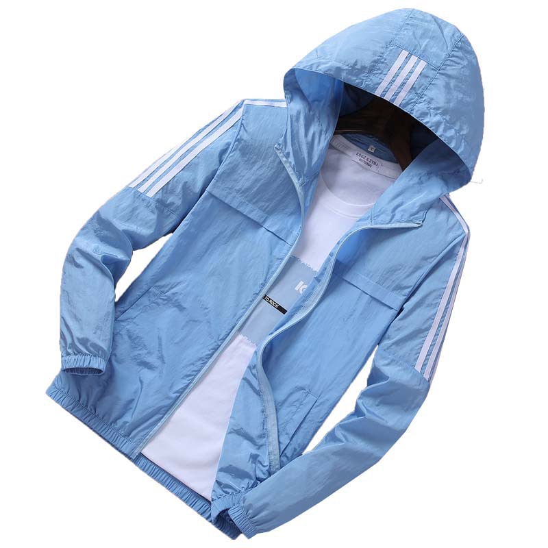 The new men's sun-protective clothing for summer 2020 is light, breathable, and suitable for young students to wear outdoors. It's a trendy top Item Picture