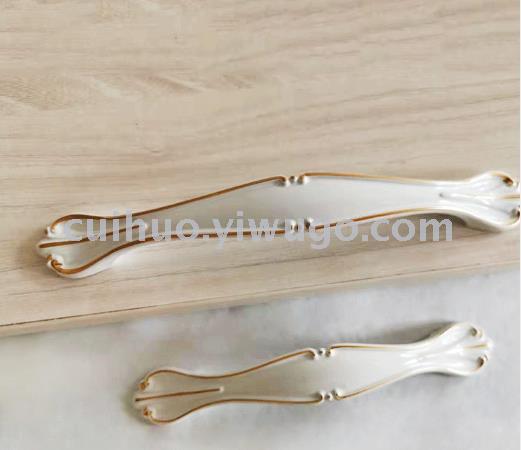 Wholesale of European-style modern and simple aluminum alloy wardrobe handles, furniture metal door handles, drawer hardware accessories handles