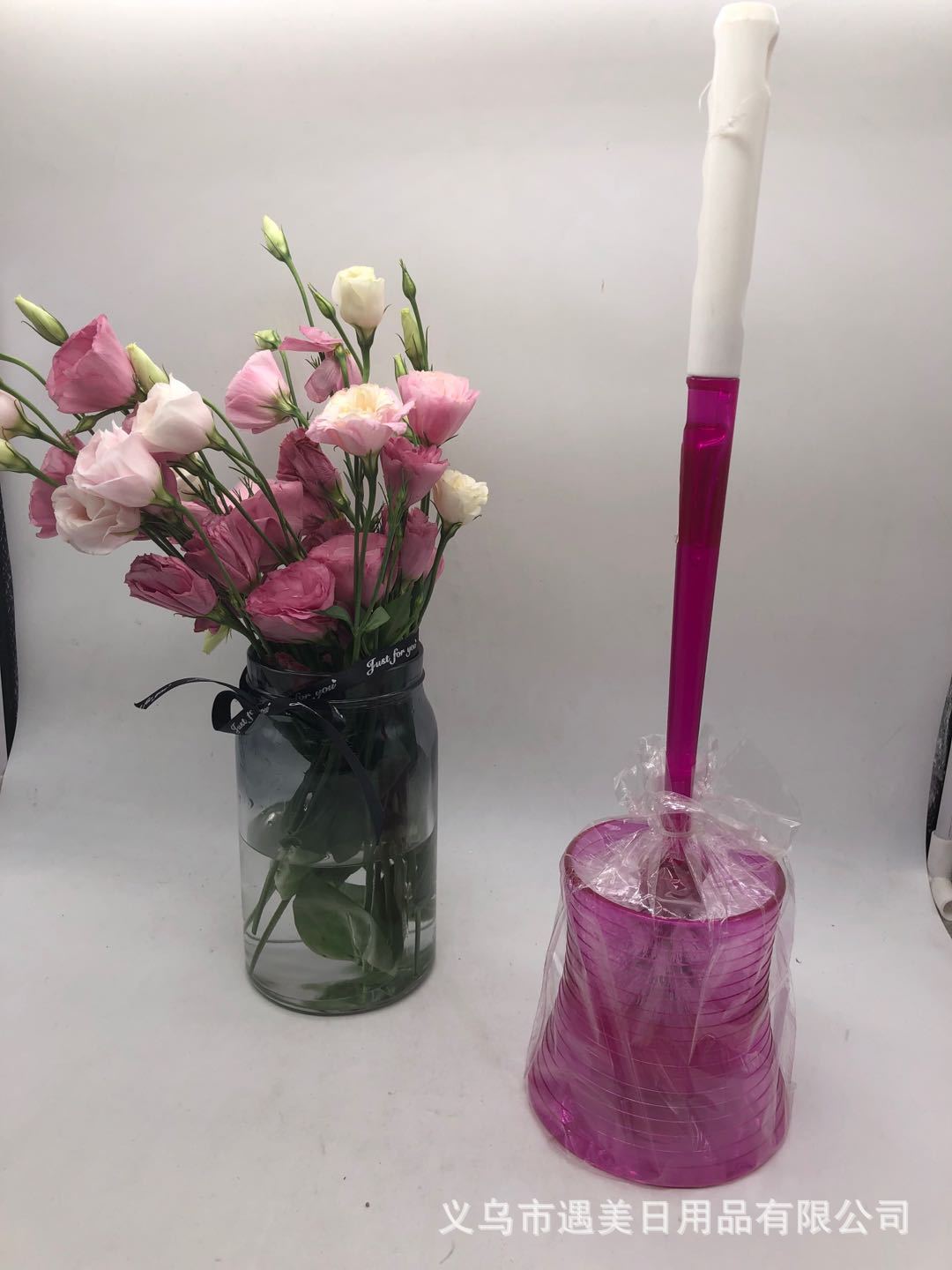 New creative toilet brush with base, stainless steel handle, toilet brush set, household bathroom cleaning, toilet cleaning brush wholesale details Picture