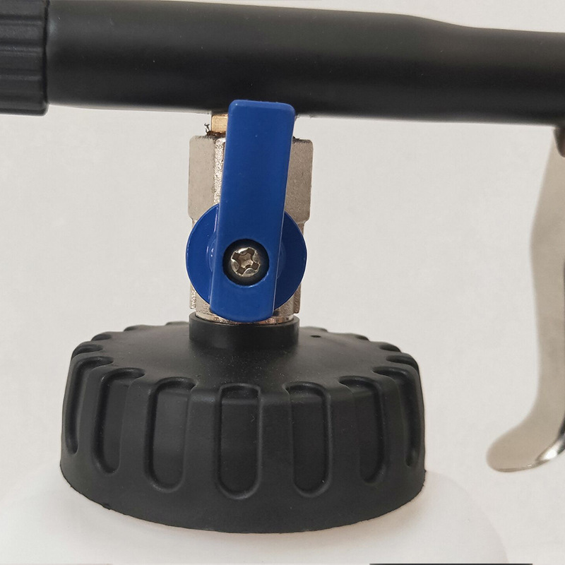 Tornado car interior cleaning gun, pneumatic dust blowing gun, portable air blowing gun, Tornado cleaning foam gun Application Scenario