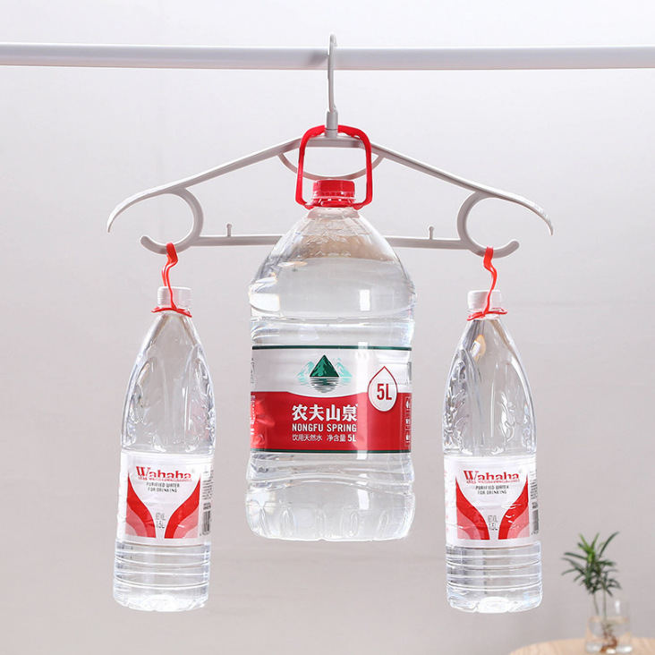 Agency and franchise of Nordic-style plastic daily necessities pink clothes hangers Application Scenario