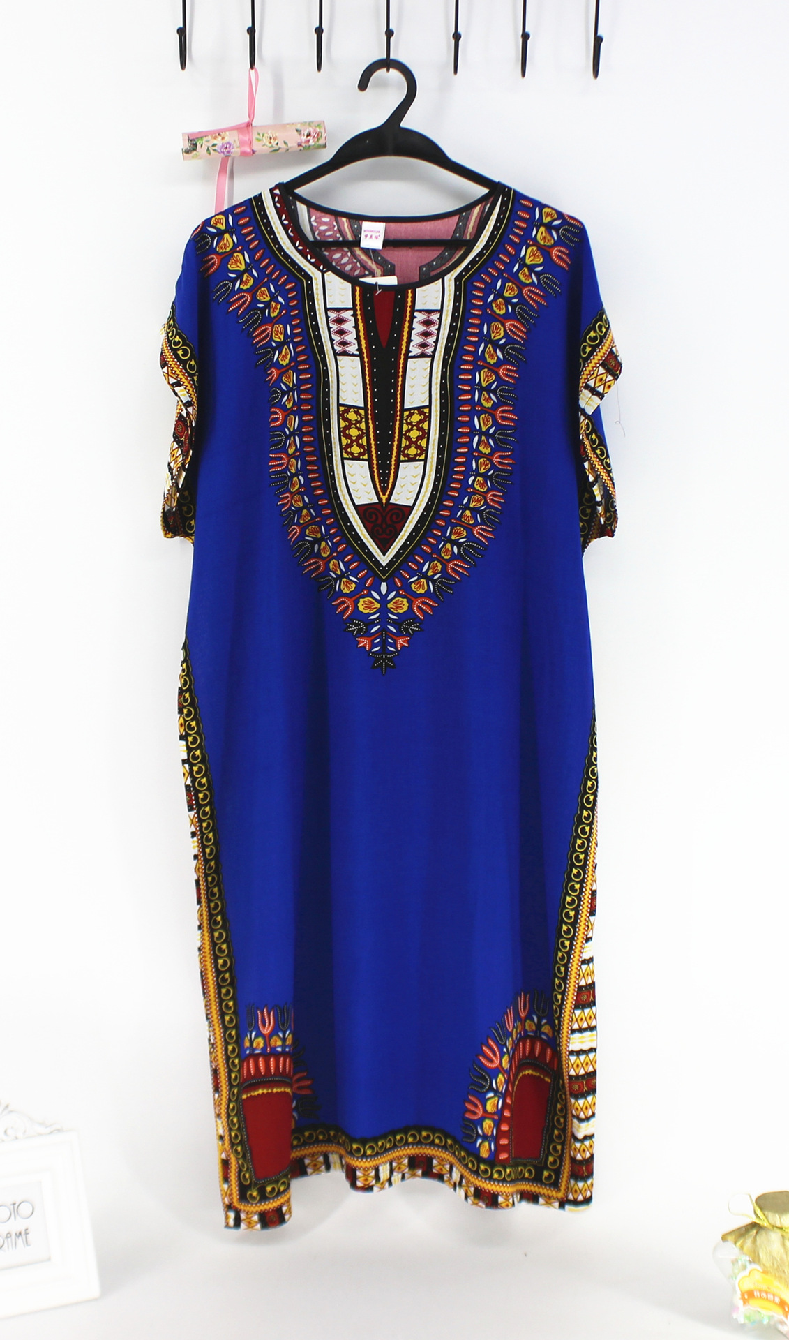 This is a long and plump artificial cotton silk sleeping dress for Ms. Xia in the ethnic style of foreign trade. It is a slimming lace-up and longer cotton silk home dress Specification image
