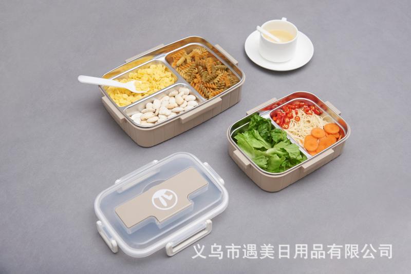 The Chinese-style fresh-keeping bowl is made of transparent glass and is suitable for carrying lunch bowls Application Scenario
