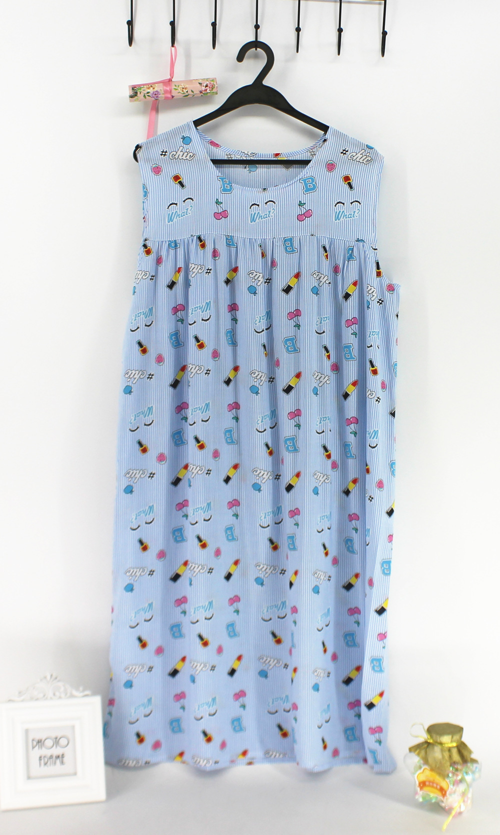 Summer sleeveless artificial cotton nightgown for middle-aged and elderly people, extended and plump cotton silk pajamas for the elderly, mom's nightgown details Picture