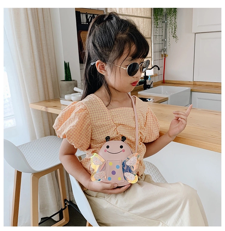 Korean children's bag 2022 New style Cartoon Bee crossbody bag, fashionable single-shoulder bag for toddlers, trendy baby accessory bag Item Picture