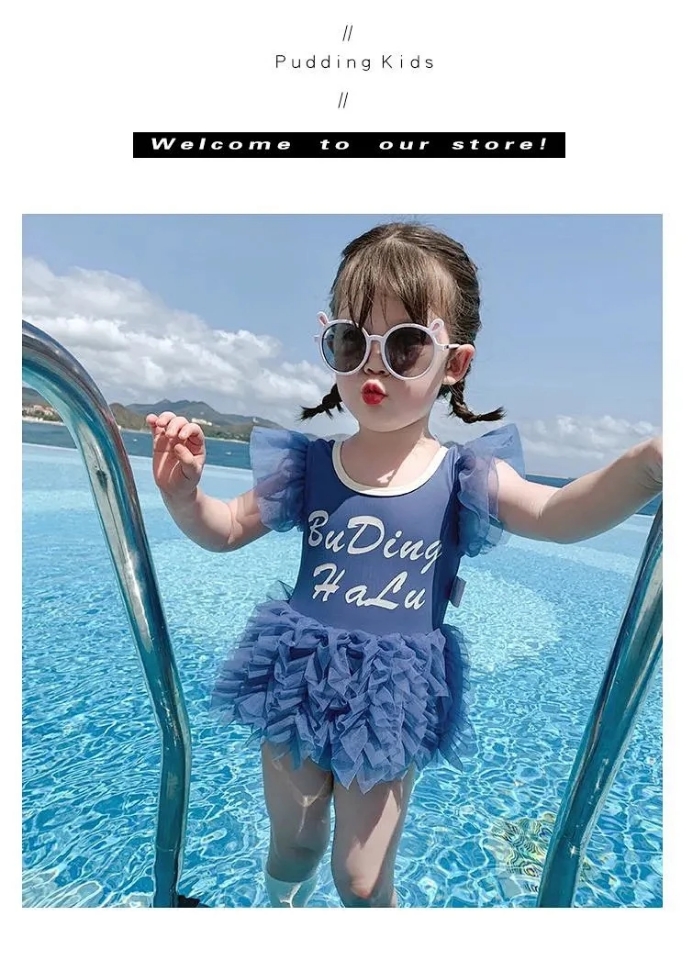 2022 Summer Korean-style children's lace princess swimsuits, stylish baby girls' triangular one-piece swimming suits for little girls Item Picture