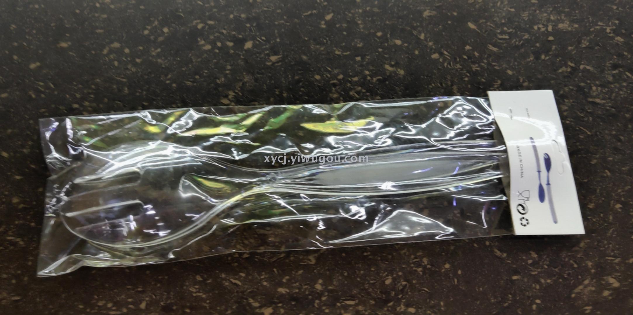 Transparent large salad spoon for salad stirring Application Scenario
