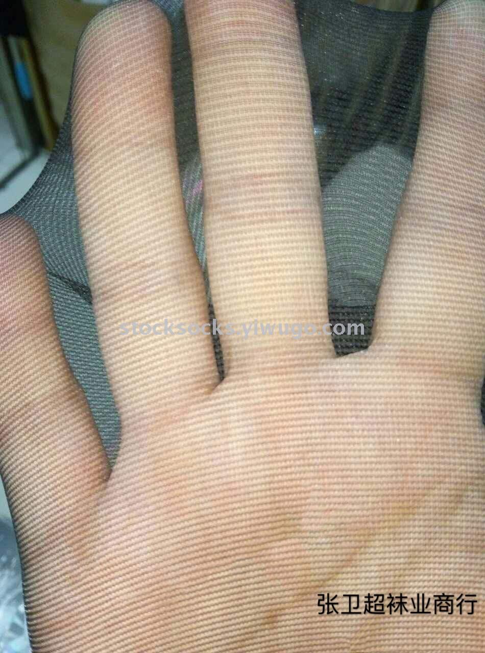 Zhang Weichao's best-selling Yiwu small commodities anti-hook thread can be freely cut into small T-leg magic socks and ultra-thin pantyhose Application Scenario