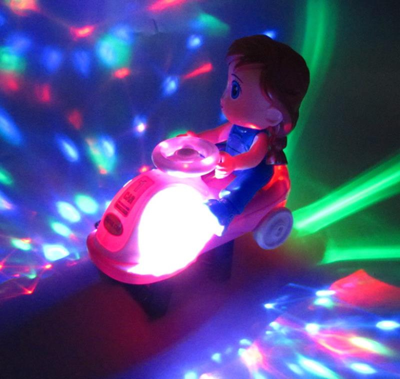 The new bestseller, the electric stunt twist and swing car with universal music, lights, cartoon and electric features, is selling well at the children's street stall details Picture