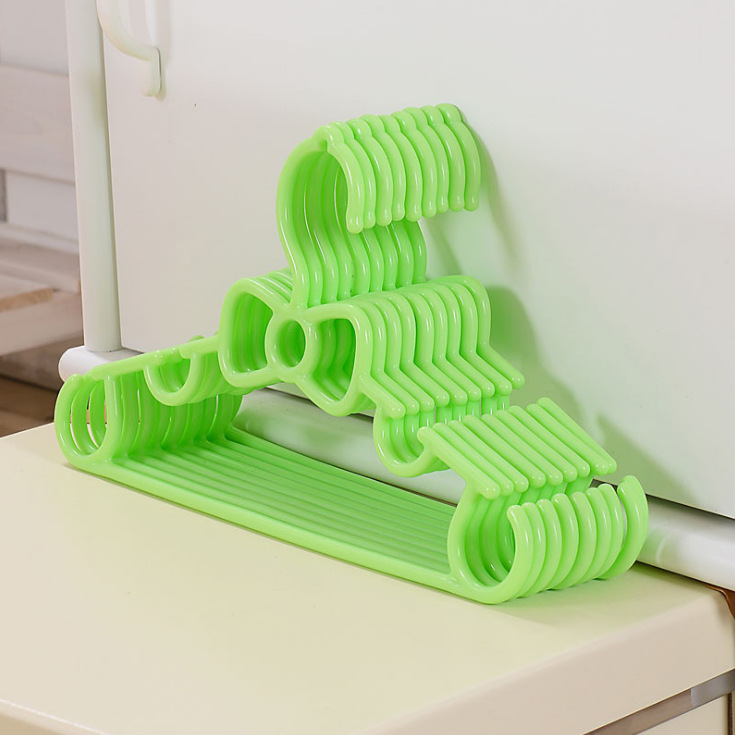 Modern and simple plastic daily necessities, green hangers, yellow hangers, pink hangers, green hangers, first-hand supply Item Picture