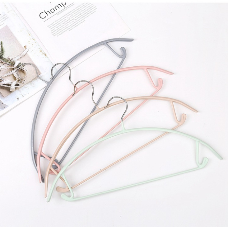 Nordic-style dipped plastic daily necessities silver coat hangers from the source Application Scenario