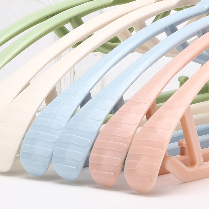 Wholesale of Nordic style plastic daily necessities blue clothes hangers from the manufacturer Application Scenario