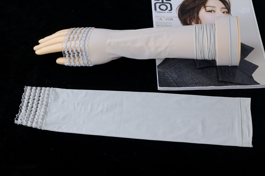 Long sun-protective gloves for women driving, seamless ice silk sleeves, lace thin arm guards, thin style Application Scenario