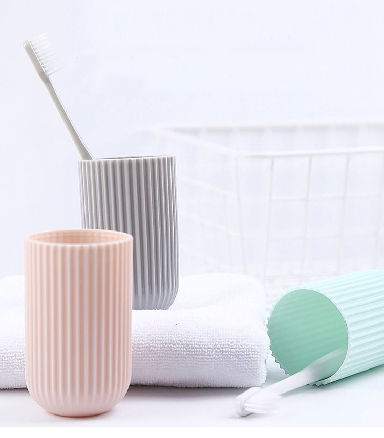 Caja de cepillo de dientes portátil de viaje taza de tocador minimalista con tapa pasta de dientes tubo de cepillo de dientes Application Scenario