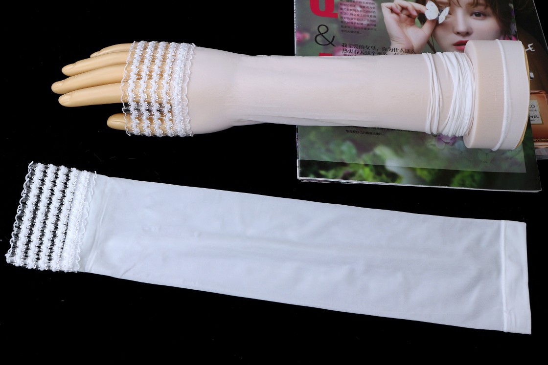 Long sun-protective gloves for women driving, seamless ice silk sleeves, lace thin arm guards, thin style details Picture