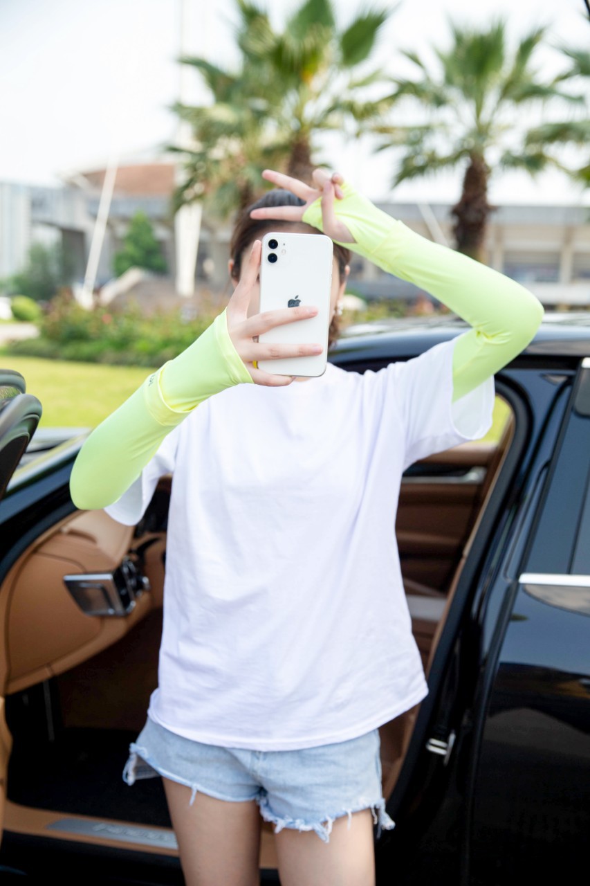 Female Instagram ice sleeve sun protection arm sleeves, arm guard gloves, popular xylitol ice feel HyUNA sleeves Application Scenario
