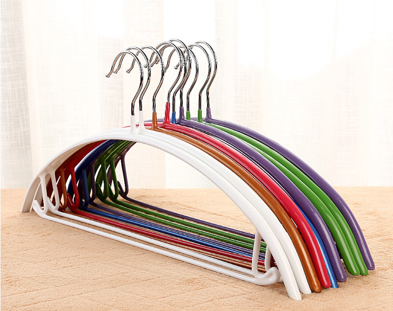 Wholesale of Chinese-style stainless steel daily necessities pink clothes hangers from manufacturers Application Scenario