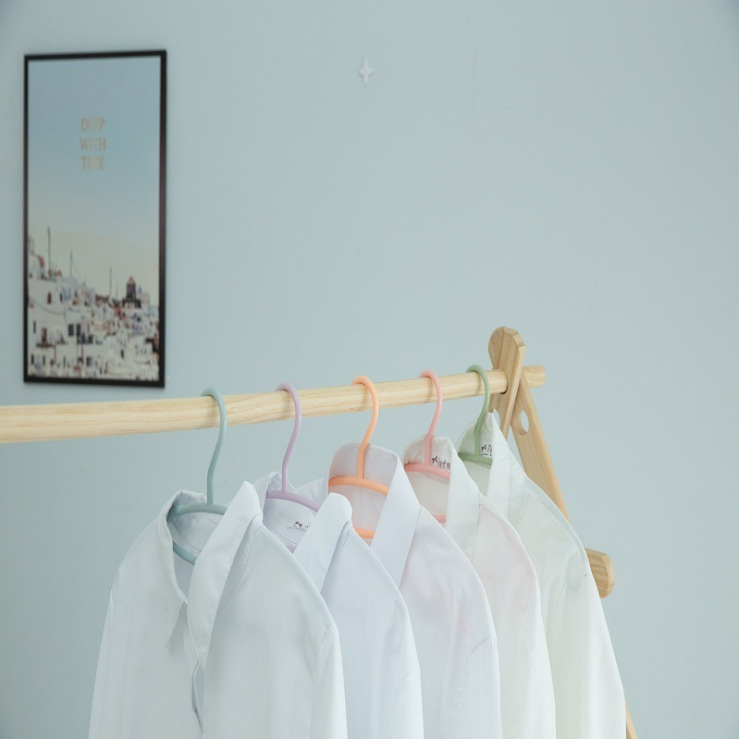 Modern simple daily merchandise white coat hanger factory wholesale