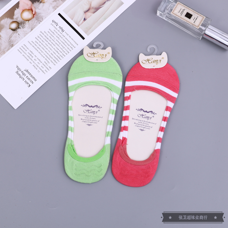 The inner side of the heel is designed with anti-slip function. The shallow-mouth invisible boat socks come in a variety of colors and styles, are comfortable and breathable details Picture