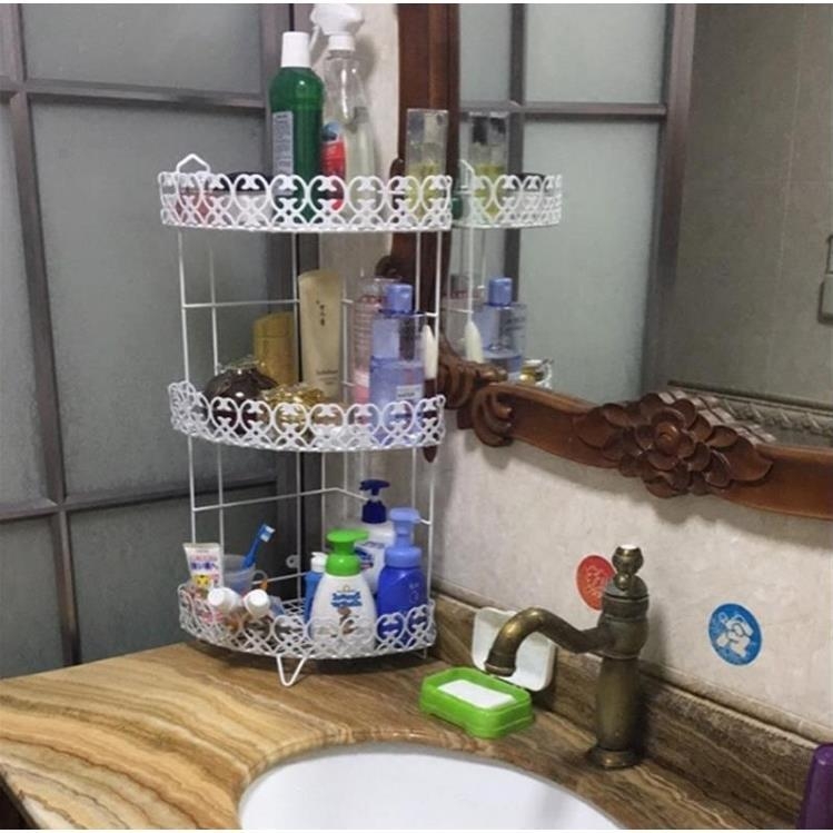 أرفف مستحضرات التجميل المثلثة في زاوية ريشة للحمام من ثلاثة طوابق، على منضدة للحمام Application Scenario