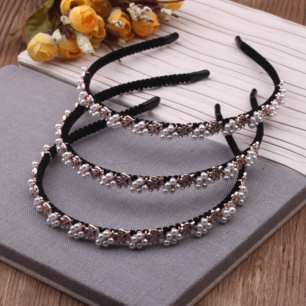 10-yuan store premium Korean fabric hair accessories, cross diamond-encrusted fine hair bands, rhinestone headwear, velvet wrapped headbands Item Picture