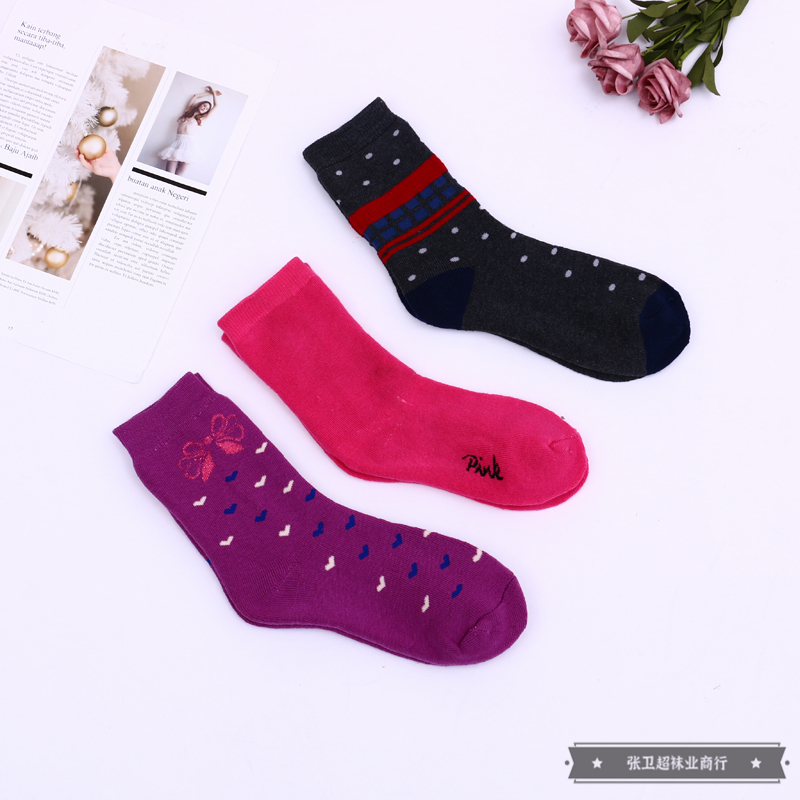Mixed packaging women's fleece sports socks, popular women's socks for export, long cotton socks for warmth in autumn and winter, fleece socks Application Scenario