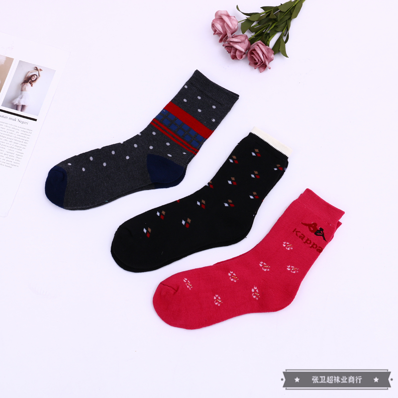 Mixed packaging women's fleece sports socks, popular women's socks for export, long cotton socks for warmth in autumn and winter, fleece socks details Picture