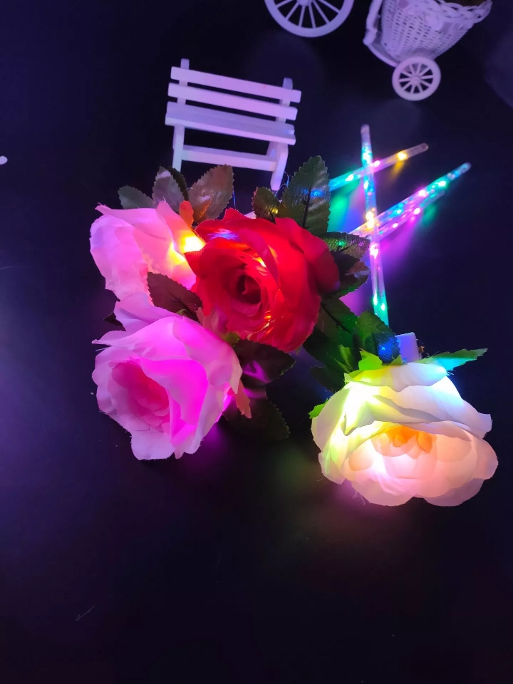 New flashing rose glowing stick, glowing toy, magic wand, LED glowing street stall, Valentine's Day gift, http Specification drawing