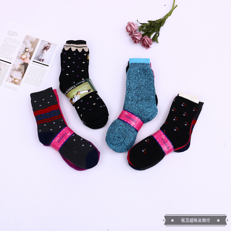 Mixed packaging women's fleece sports socks, popular women's socks for export, long cotton socks for warmth in autumn and winter, fleece socks