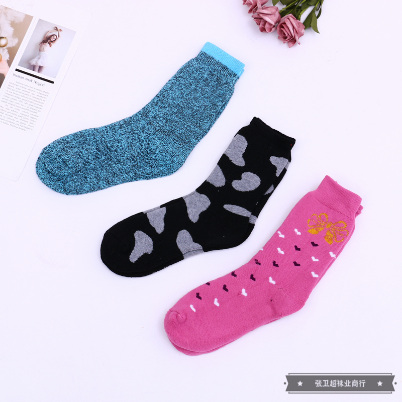 Mixed packaging women's fleece sports socks, popular women's socks for export, long cotton socks for warmth in autumn and winter, fleece socks Item Picture