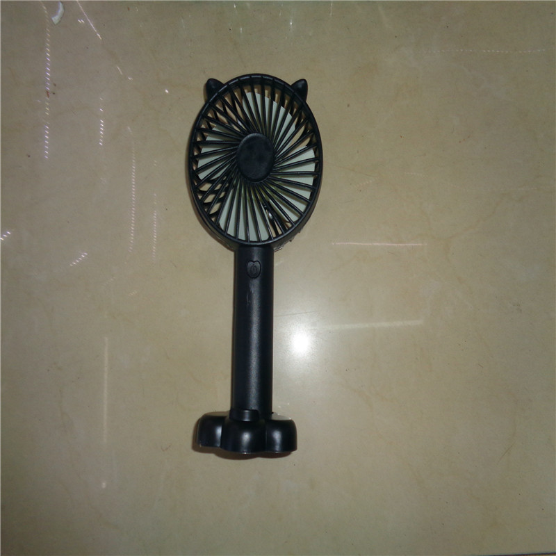Mini portable fans with ears, handheld fans for dormitories, student beds, offices, charging USB fans, ground promotion supply Application Scenario