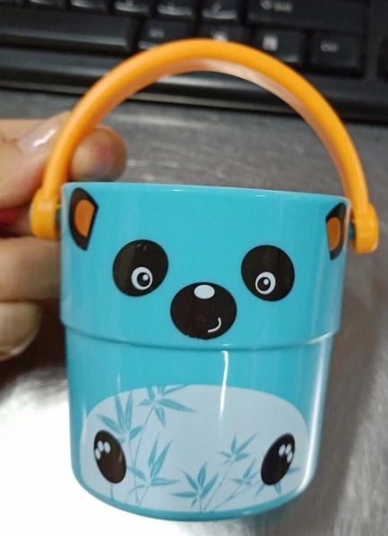 The new mini shower bucket, colorful stacked showerhead, water play cartoon animal bathroom toys are selling well at the street stall Item Picture