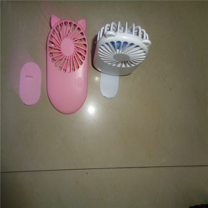 Mini portable fan with ears, handheld fan, dormitory, student bed, office charging USB fan, factory direct sales Application Scenario
