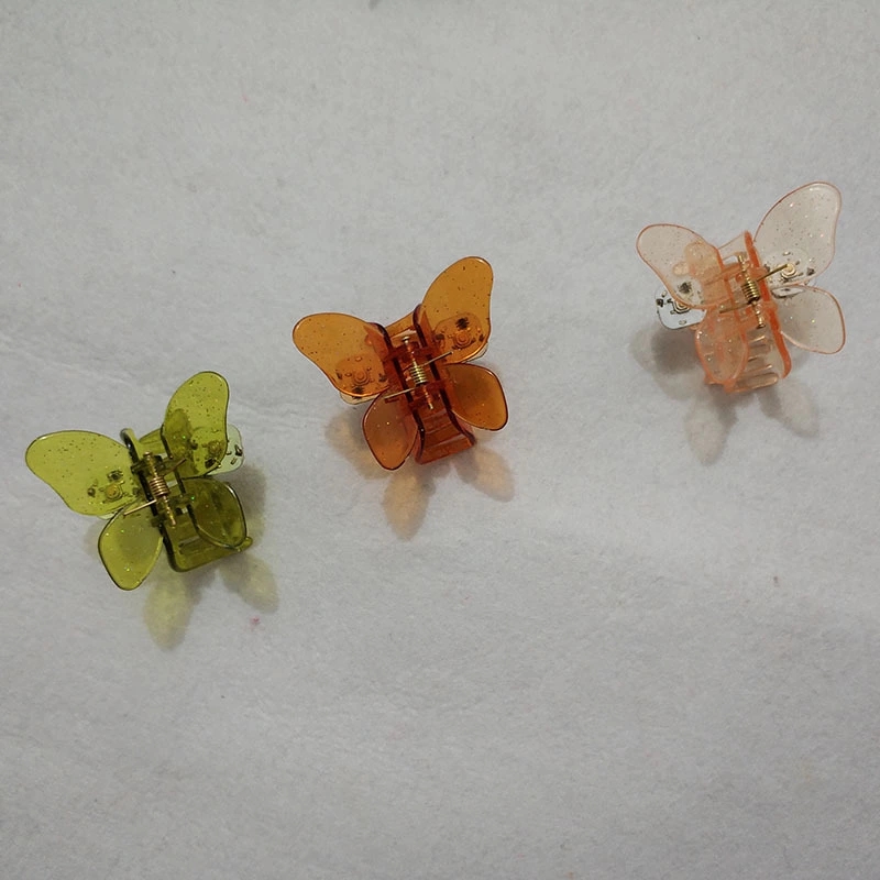 New best-selling products: LED flashing color butterfly grab clip, street stall night market children's luminous hair clip Application Scenario