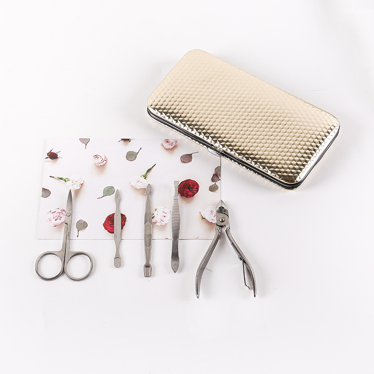 "Gold-plated 19-piece nail clipper set factory direct sales, multi-functional nail care and beauty set tools nail clippers. Specification image