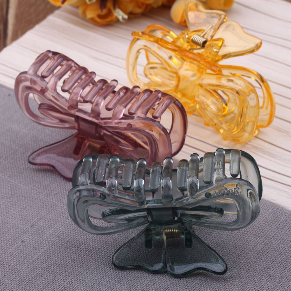 2-yuan store accessories: Transparent, colorful flower grabbers, sweet hair grabbers, versatile bangs clips, hair clips Application Scenario