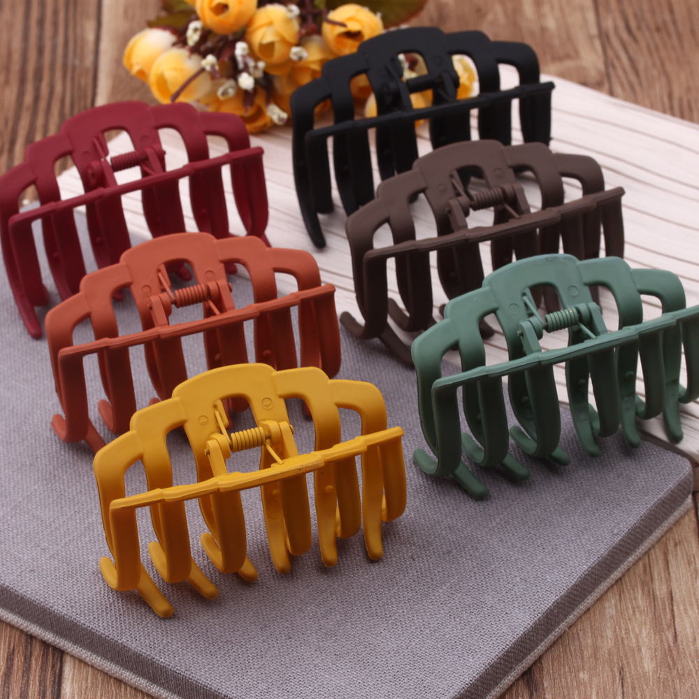 2-yuan store accessories: Bath tray, hair gripper, large gripper at the back of the head, simple clip, headwear, hair gripper, shark clip Specification image