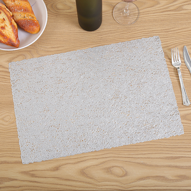 European-style round table MATS, PVC hollowed-out and gold-embossed table MATS, heat-insulating and anti-slip coffee coasters, steak plate MATS Specification drawing