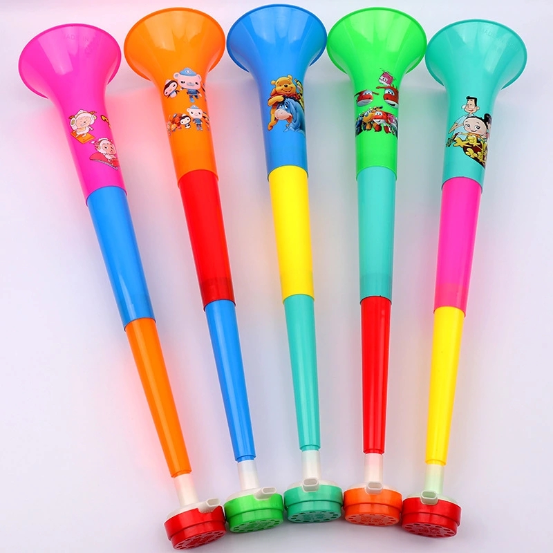 Three large telescopic children's toy horns, baby plastic toy horns, cheerleading small horns, and cheering horns full figure