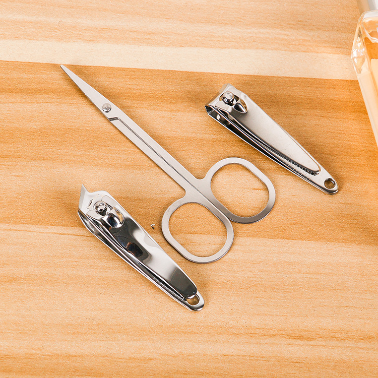 Factory direct sales of 7-piece nail tool zipper bags, nail covers, decoration nails, beauty care products in stock, nail clipper sets Specification image