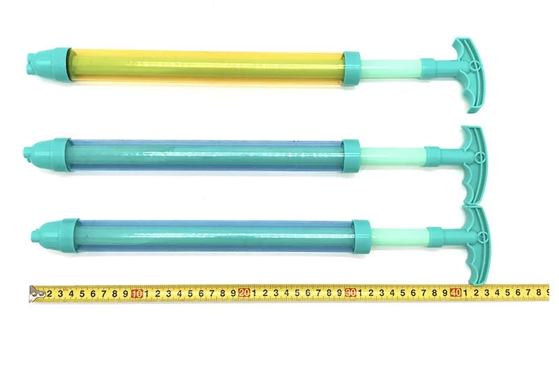 Children's toy water spray guns, summer beach toy water pump wholesale, hot selling toy water spray guns at street stalls Application Scenario