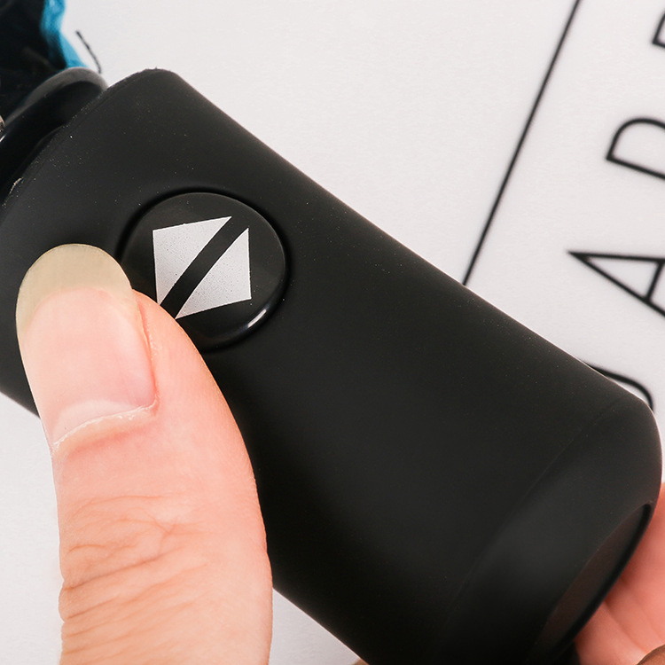 Creative water-blooming fully automatic umbrella, rain and sun dual-purpose three-fold umbrella, student sun protection and UV protection sun umbrella Application Scenario