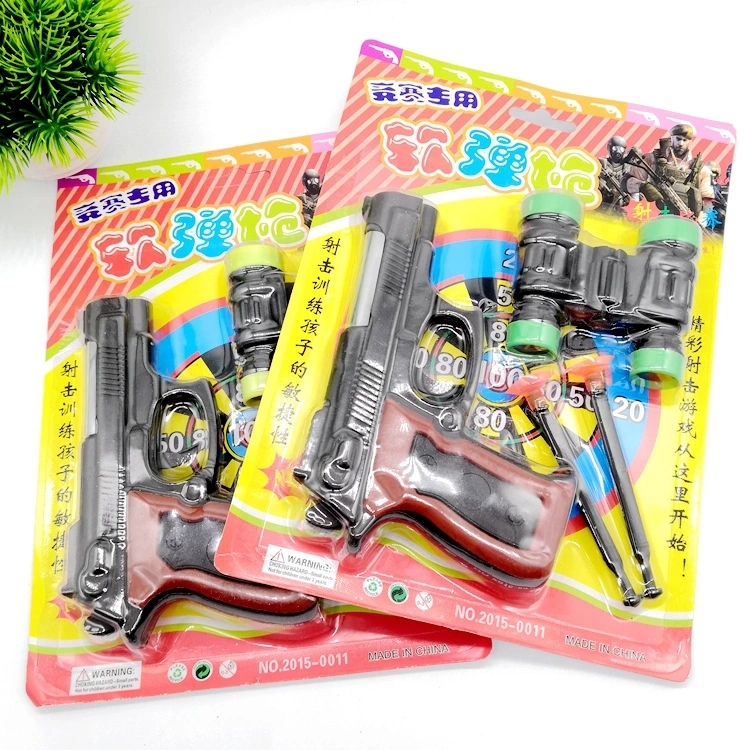 A new type of children's soft bullet gun toy is selling well at the street stall. It comes with a set of soft bullet guns, suction cups and telescopes details Picture