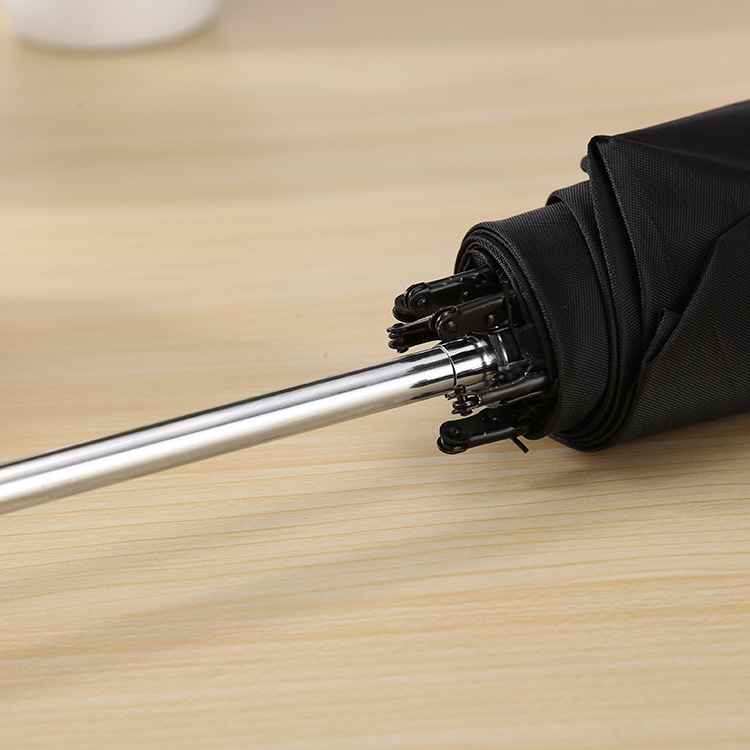 8K solid color umbrella, simple household mini portable three-fold umbrella, special promotion gift advertisement, folding umbrella Application Scenario