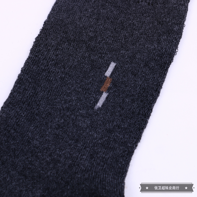 The black and gray main color series of men's business cotton long socks are comfortable, breathable and odor-resistant men's cotton socks Specification image