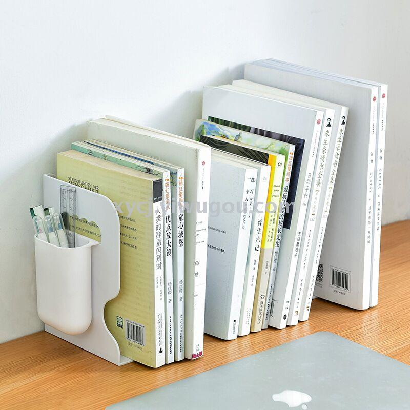 Retractable bookstand