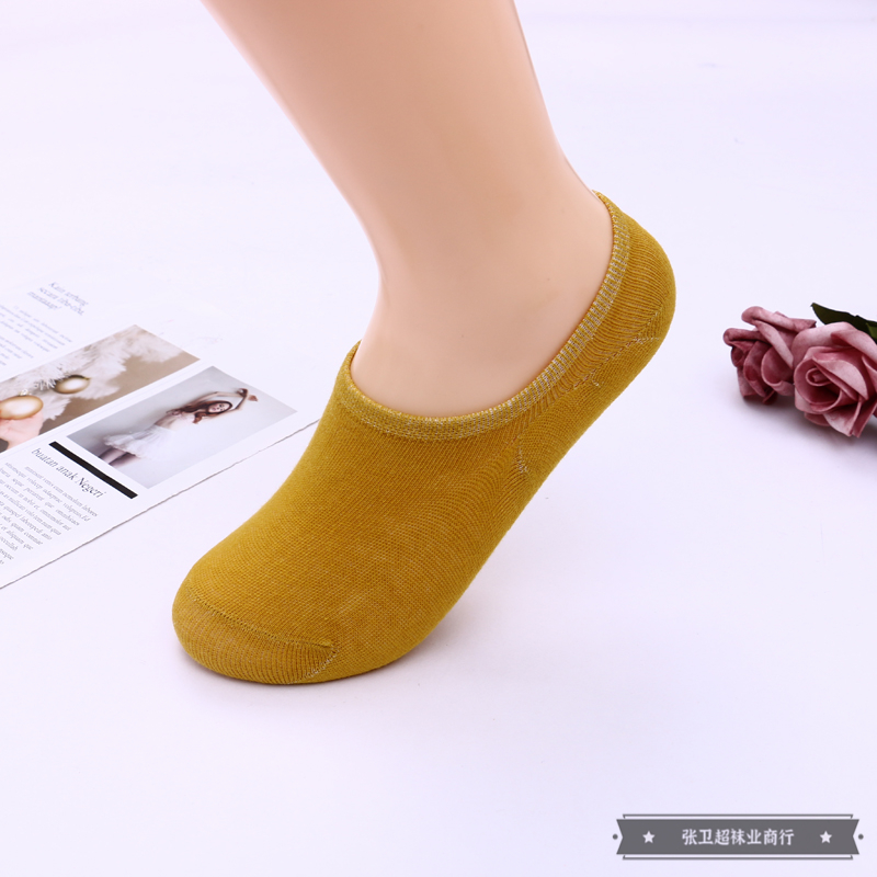 Summer thin, low-top, sweat-absorbing, deodorizing and breathable short socks. Summer novel and colorful candy-colored women's boat socks Application Scenario