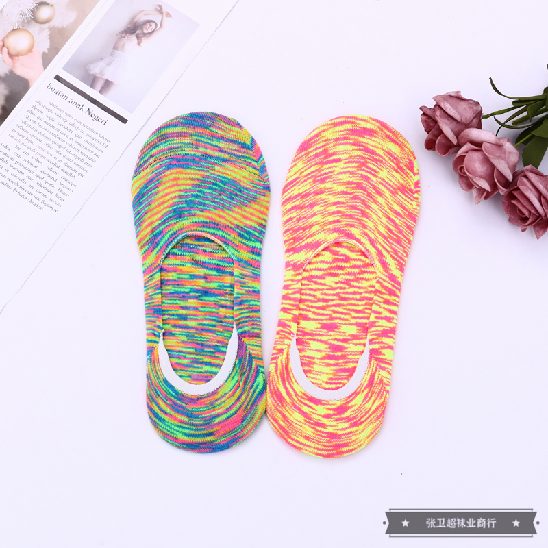 One-piece consignment of socks from the street stall. Colorful mixed striped pattern decorated women's summer thin invisible shallow-mouth boat socks that won't fall off, and one-piece consignment of Ins-style socks details Picture